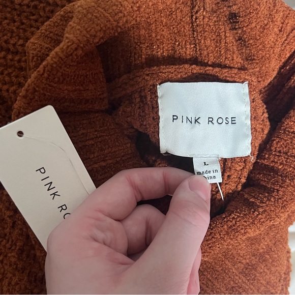 Pink Rose Turtleneck Rustic Caramel Color Lg - Picture 9 of 9